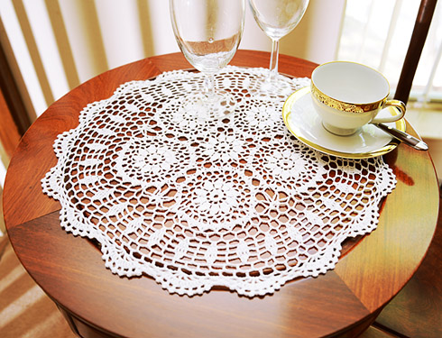 Crochet Round Placemat. 14" Round. White color. 4 pieces pack